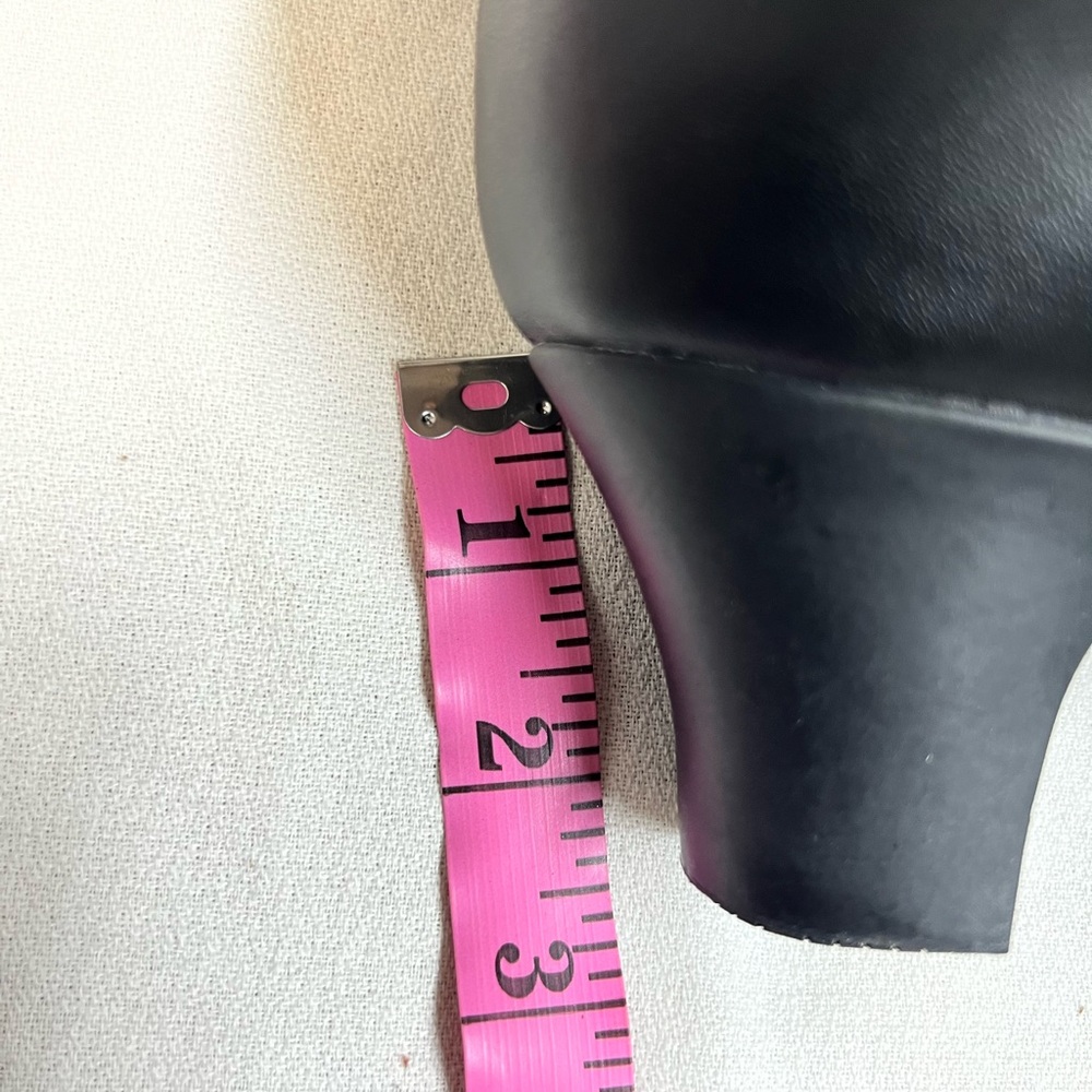 👠 Shoes for Crews classic black heels Disney guest relations 👠 - Picture 9 of 9
